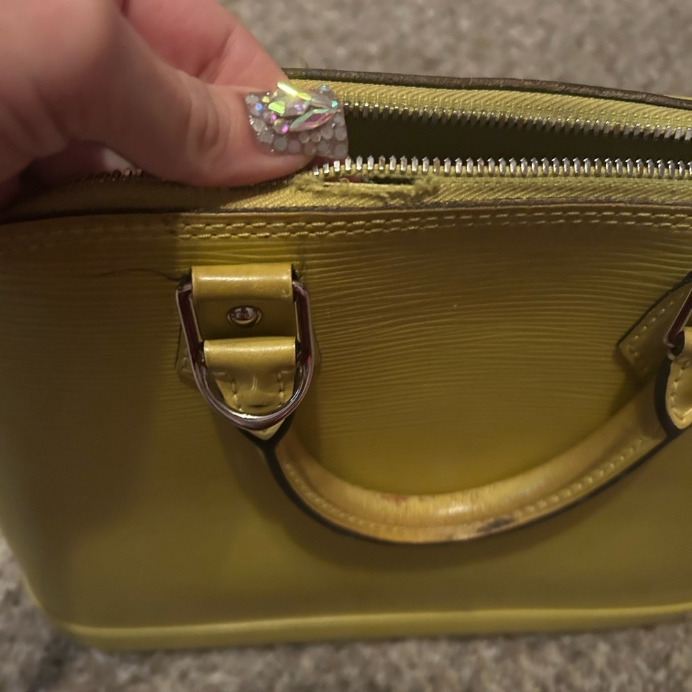 Yellow Authentic Lv Women's Handbag - Picture 2 of 13